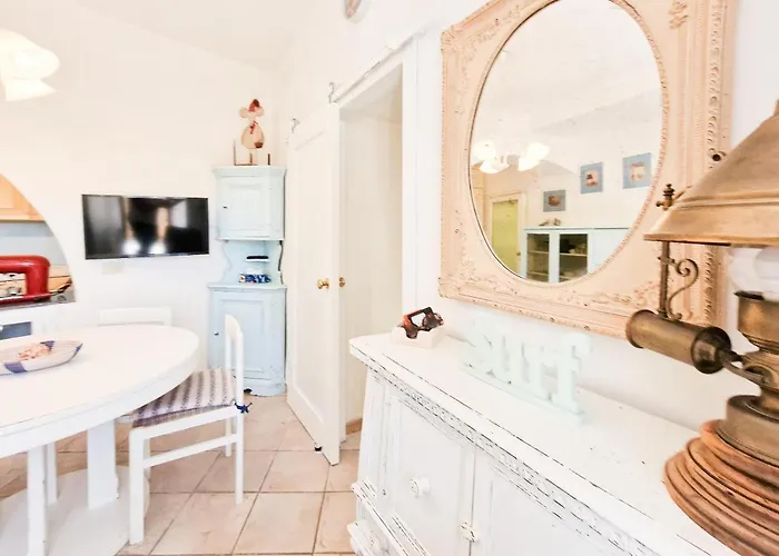 Raffaella Lägenhet *