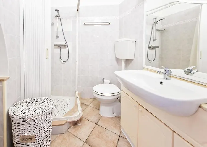 Raffaella Lägenhet *